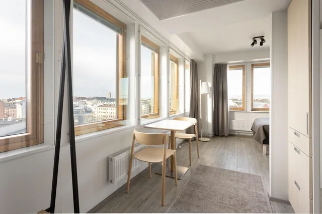 Standard fully furnished studio with a panoramic view for one، Noli Sornainen 5/7