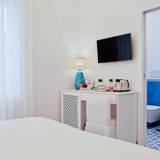 Standard, Double Bed, No Sea View، Hotel Aurora Amalfi 9/10