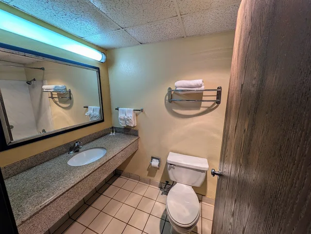 جناح بسرير كينج، Travelodge by Wyndham Enid 7/9