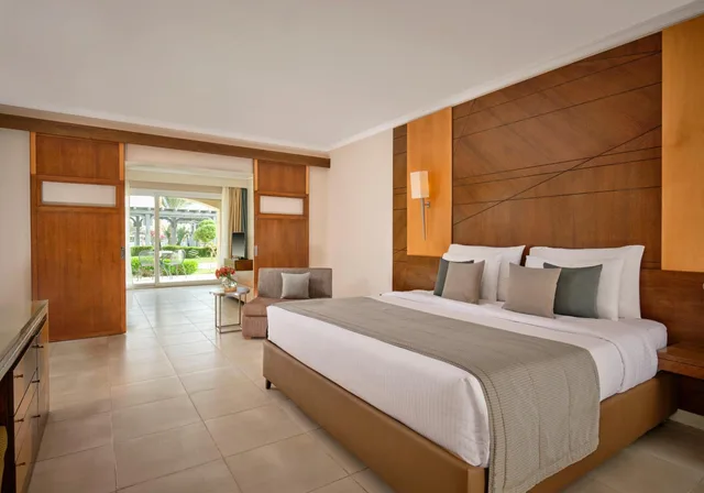 Superior, Family, Double Bed, Beach Front، Coral Sea Water World Resort 1/3