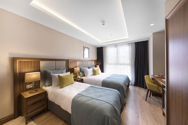 غرفة قياسية بسرير كينج وسرير فردي، Endless Art Hotel 3/10