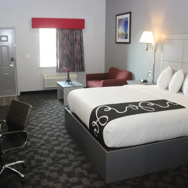 غرفة بسرير كينج، Paris Inn Suites 8/10