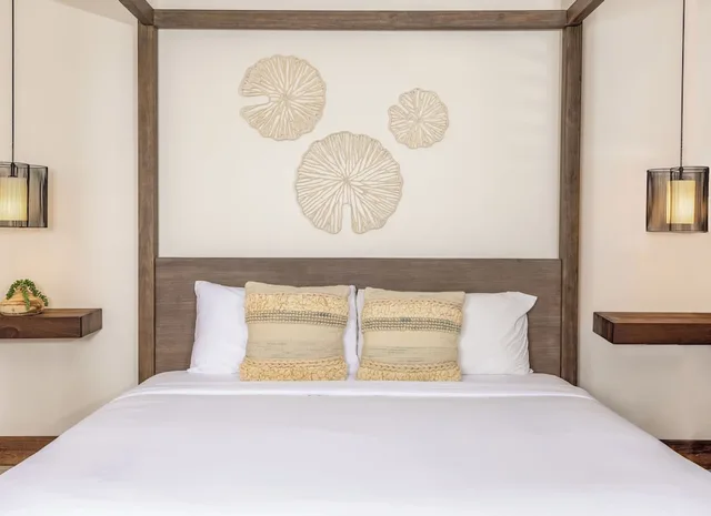 1 Bedroom, Luxury, Suite, King Bed, Beach Side, Bali Hai Beachfront Resort And Spa 2/4