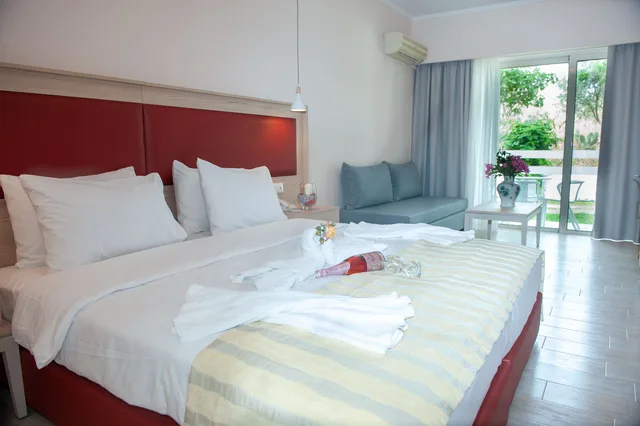 Family Room Open Plan، Filerimos Village Hotel 1/3