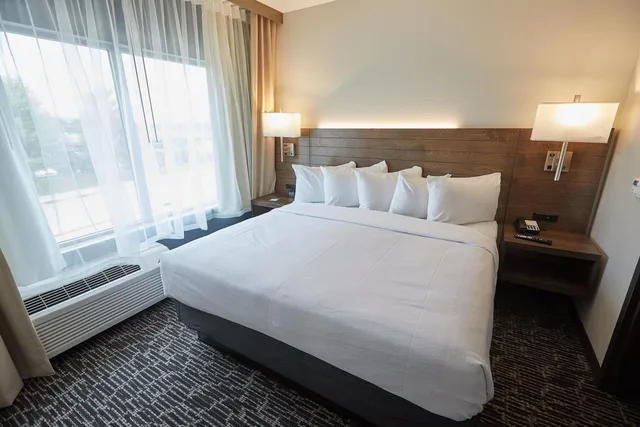 جناح ديلوكس بسرير كينج، Gundersen Hotel & Suites 1/4