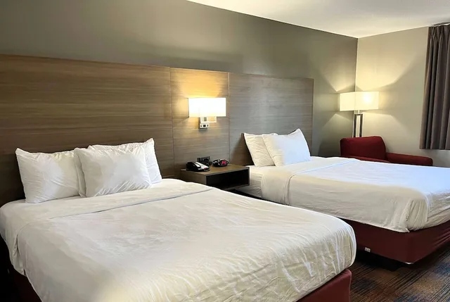 Room, 2 Queen Beds, Baymont By Wyndham Anderson 1/7