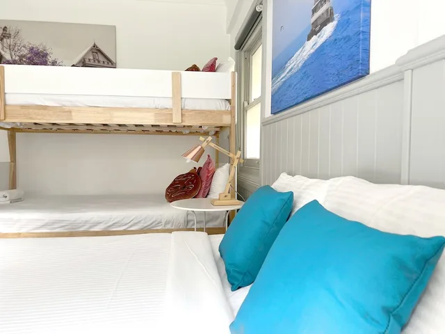 Family, Double and Bunk Bed, Shared Bathroom, Dalziel Lodge 4/6