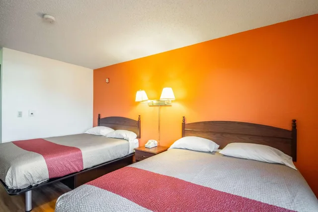غرفة رباعية، Motel6 Saukville, WI 3/10