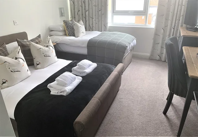غرفة عائلية بسريرين منفصلين، Hotel Wroxham 1/3