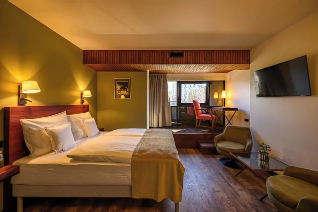 Prestige, Twin Beds, Promenade Hotel 1/7