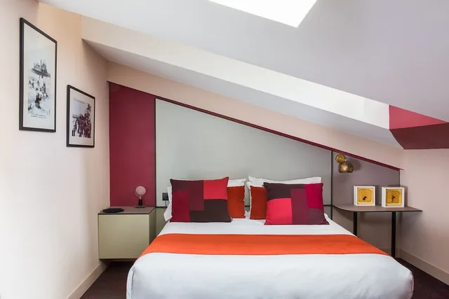 Superior, Twin Beds, LES CIGALES 1/7