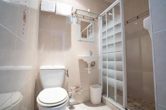 غرفة قياسية بسرير مزدوج، Edgar Quinet Hotel 9/10