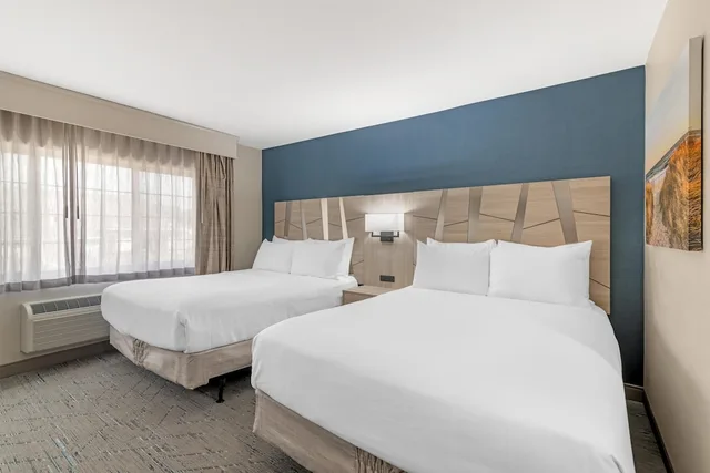 جناح بسريرين كوين مع أريكة لذوي الإعاقة، Best Western Plus The Inn At Hampton 3/9
