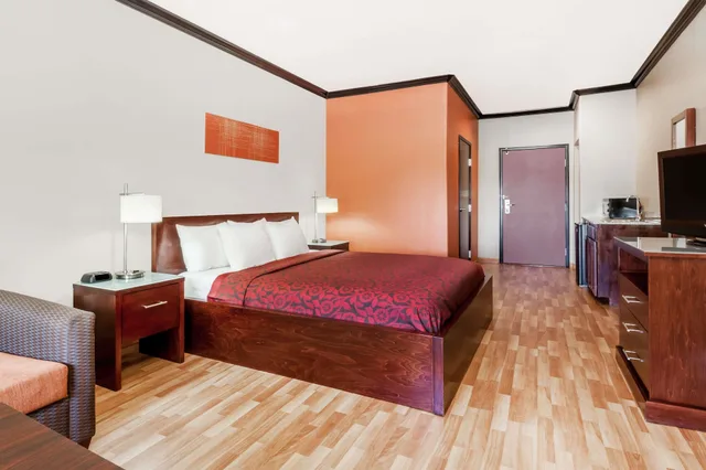غرفة قياسية بسرير كينج، Days Inn And Suites Marquez 1/4
