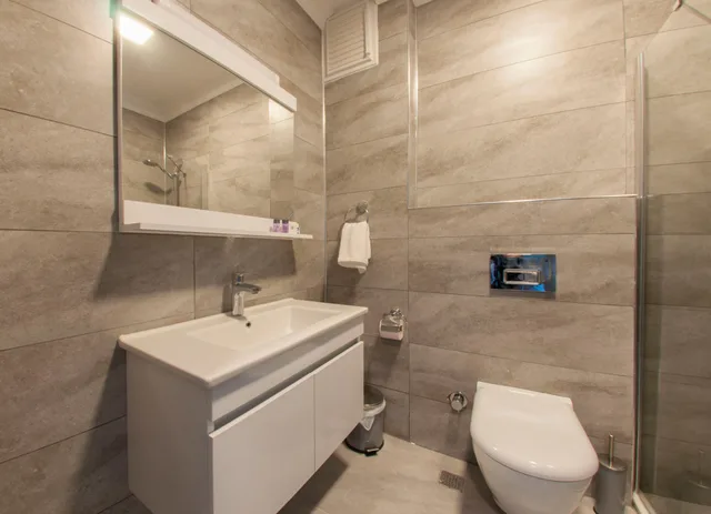 غرفة قياسية بسرير كوين بإطلالة على الجبل، Room Room Motel 4/6