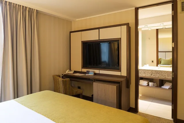 غرفة تنفيذية، Abba Presidente Suites Santiago 3/6