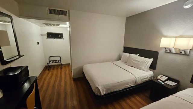 غرفة رباعية، Motel6 Blythe, CA 1/10