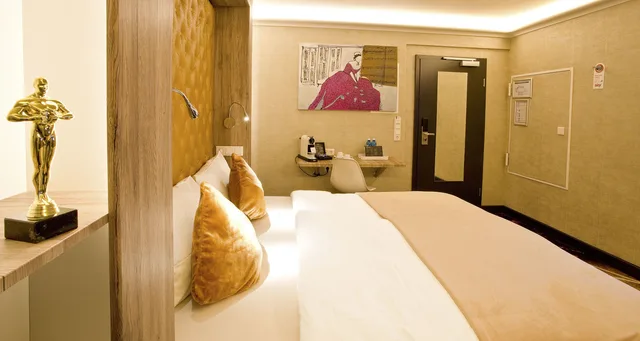 Hollywood، PLAZA INN stays design Dortmund 2/4