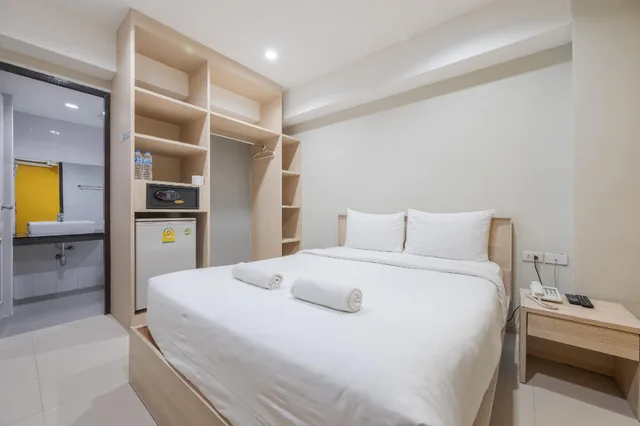 غرفة قياسية بسرير كوين، La Porte Bangkok Hotel 1/2