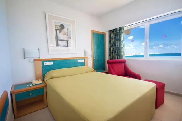 Room, Single, Twin Beds, Sea View, Hotel Servigroup Galua 2/10