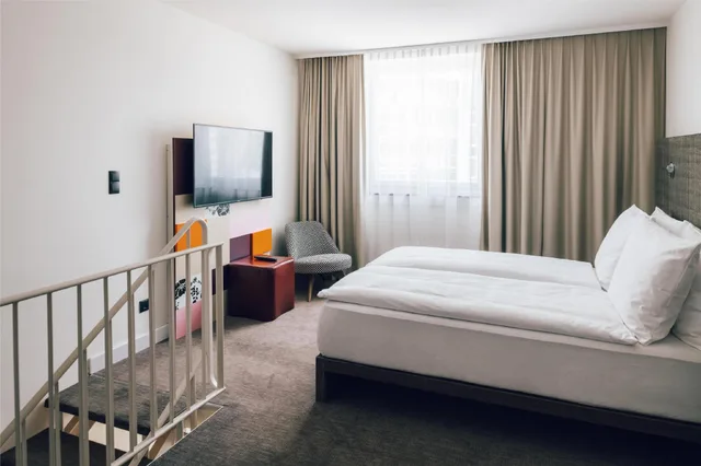 Penta, Junior Suite, King Bed, Sofa, PENTAHOTEL WIESBADEN 1/1