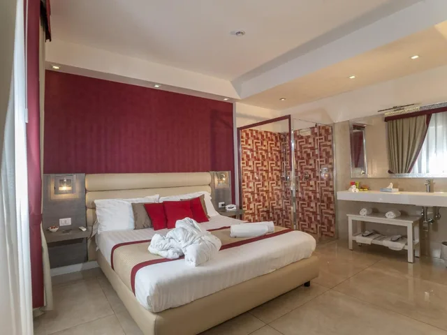 جناح بسرير كوين، Hotel San Pietro 2/6