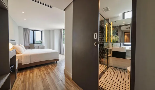 Plus, Superior, King Bed، J-Hotel By Dorsett 7/10