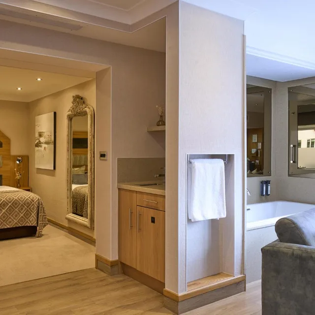 Executive, Suite, The Fairlawns Hotel And Spa 4/4