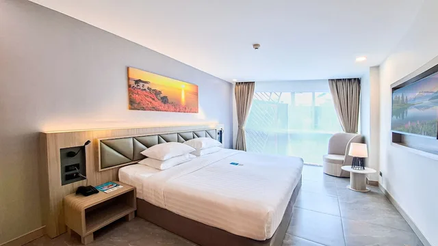 غرفة بريميوم سوبيريور بسرير كينج، Clarian Hotel Beach Patong 1/10