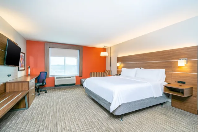 جناح بسرير كينج، Holiday Inn Express Hotel & Suites Tappahannock 1/2