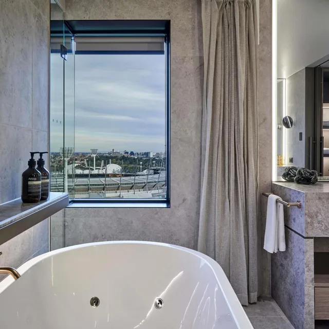 William, Sky, Villa, King Bed, Lounge Access, Top Floor، Pullman East Melbourne 6/9