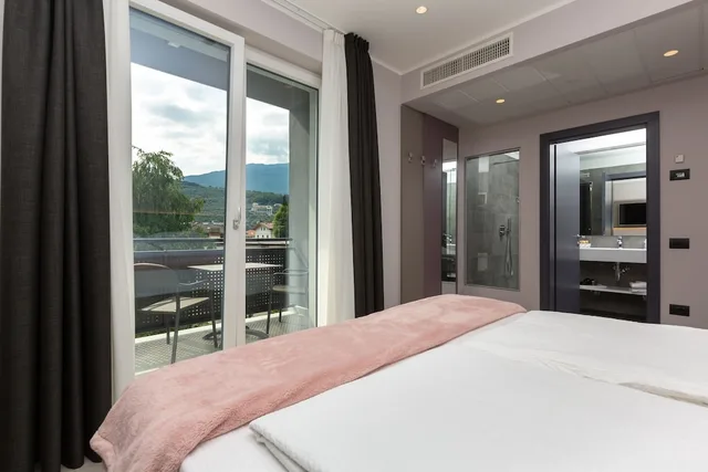 Comfort, Twin Beds, Balcony, Garda Life 1/10