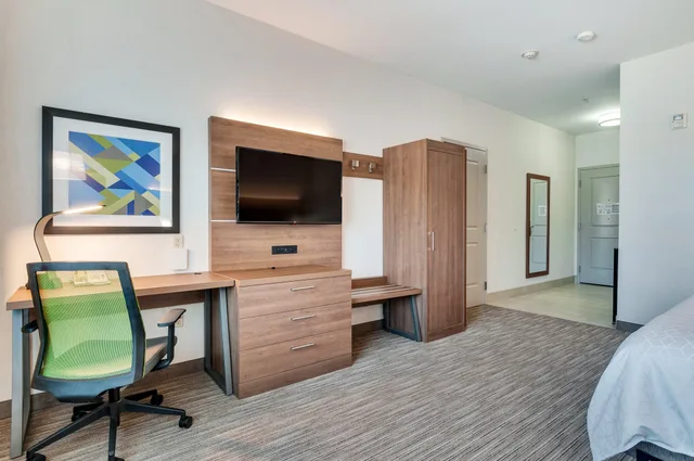 غرفة قياسية بسرير مزدوج، Holiday Inn Express Hotel Suites Banning 2/6