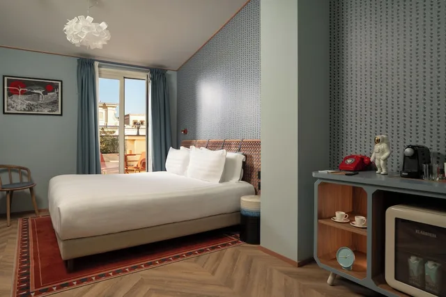 غرفة ديلوكس بسرير كينج بشرفة، Cloud 7 hotel Roma 2/5