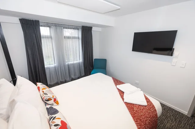 غرفة ديلوكس عائلية بسرير كوين وسريرين منفصلين، Hotel Give 1/10