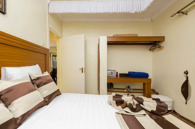 جناح بسرير كوين بغرفة نوم واحدة، Fahari Gardens Hotel 1/2