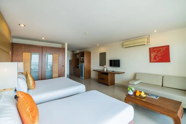 غرفة ديلوكس عائلية بسرير كينج وسرير فردي بإطلالة على البحر، Bella Villa Cabana 7/10