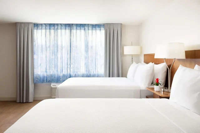 غرفة ديلوكس بسرير كوين بإطلالة على المسبح، Fairfield Inn Suites Key West At the Keys Collection 6/10