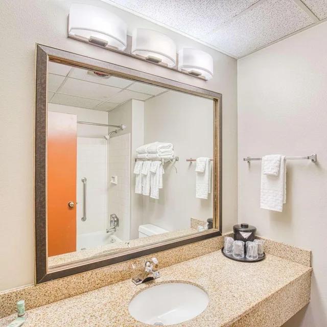 غرفة بسريرين كوين لذوي الإعاقة، Best Western Green Valley Inn 9/10