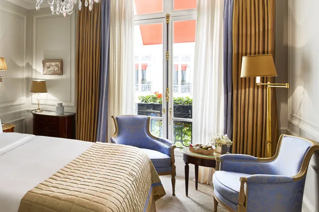 غرفة سوبيريور بسريرين منفصلين، Hotel Plaza Athenee 4/7