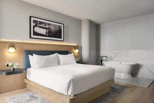 Executive, King Bed, Bay View، Hotel MOCO Valleyfield 1/3