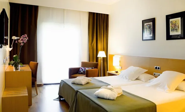 غرفة قياسية بسرير مزدوج، IBERIK Augas Santas Balneario & Golf 1/5
