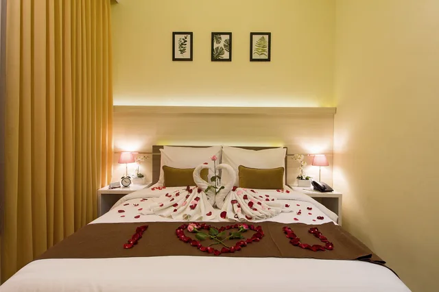 Deluxe, Queen Bed, The Xotic Bali 3/7