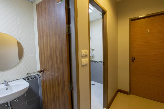غرفة قياسية بسرير مزدوج بحمام مشترك، Restiny Hostel 7/8