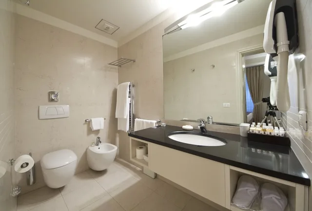 جناح فاخر بسرير كينج بغرفة نوم واحدة بحمام خاص مع أريكة، Residence Hilda 4/4