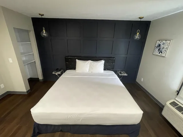 جناح ديلوكس، The Chateau Hotel And Conference Center 1/2