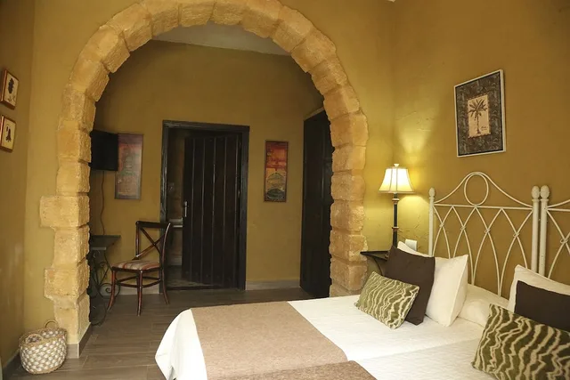 Standard, Single, Twin Beds, La Casona de Calderon Gastronomic And Boutique Hotel 1/2