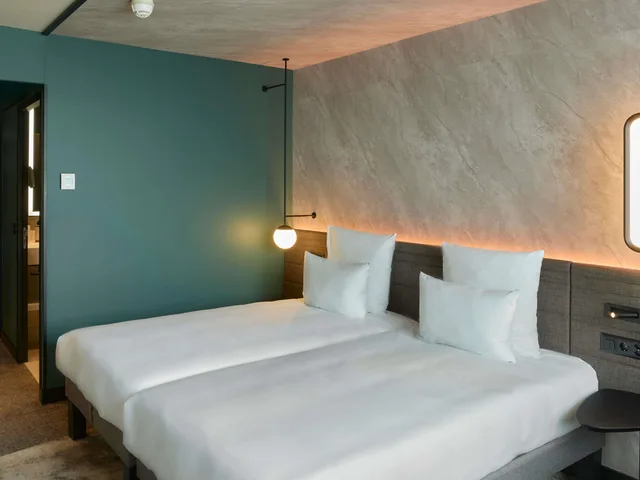غرفة سوبيريور بسريرين منفصلين، Novotel Bern Expo 2/10