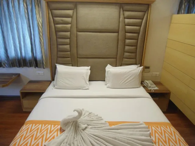 جناح، HOTEL RAJADHANE 3/8