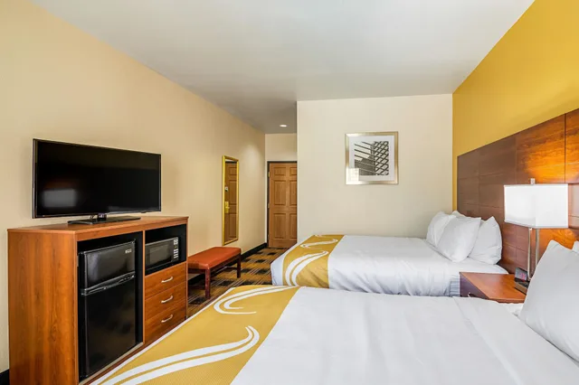 غرفة قياسية بسريرين كوين، Quality Inn & Suites Lampasas 3/5